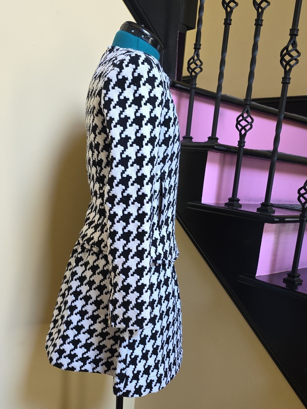 Never Worn QMack Houndstooth Jacket & Skirt Suit Set - SZ S - Picture 2 of 8